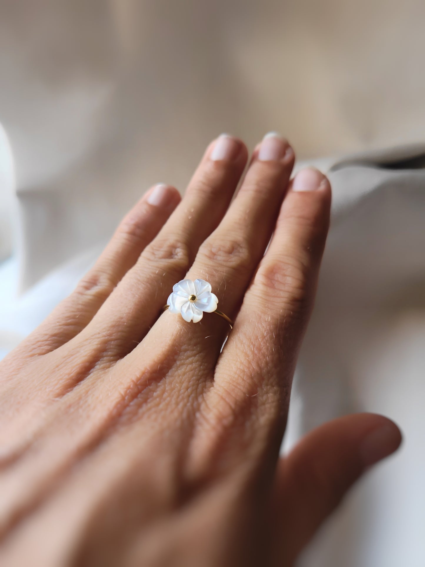 bague cérémonie mariage fleur nacre