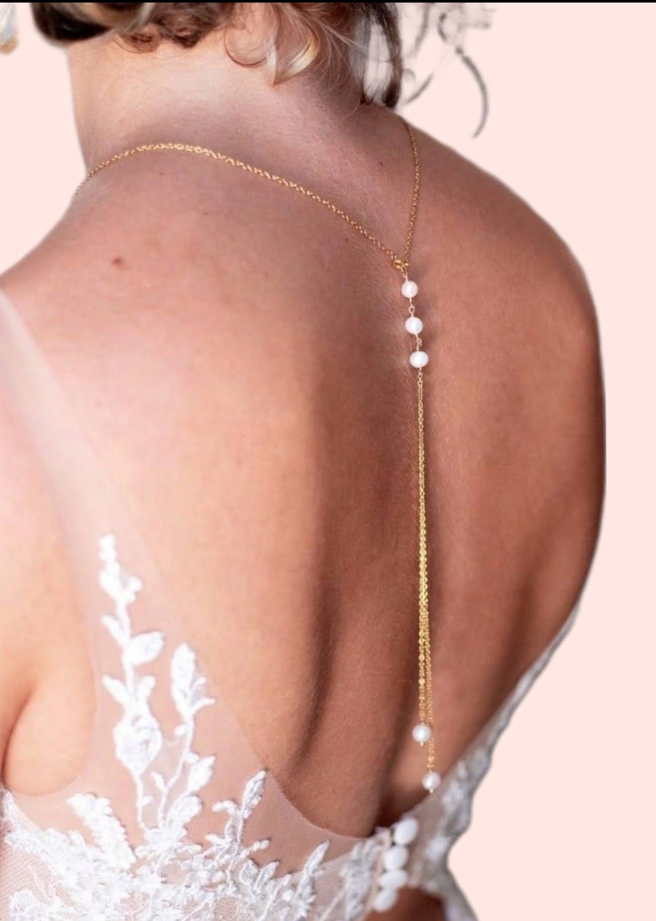 collier de dos mariée perles