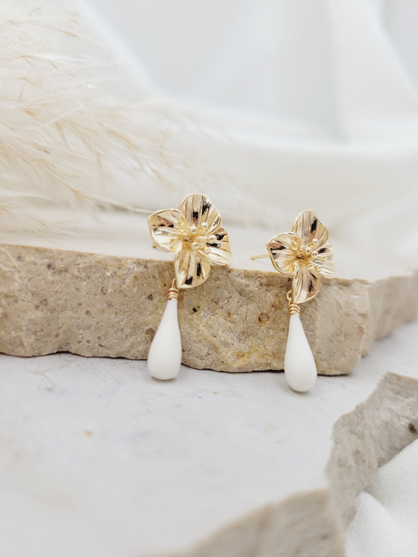 boucles d'oreilles fleur et porcelaine
