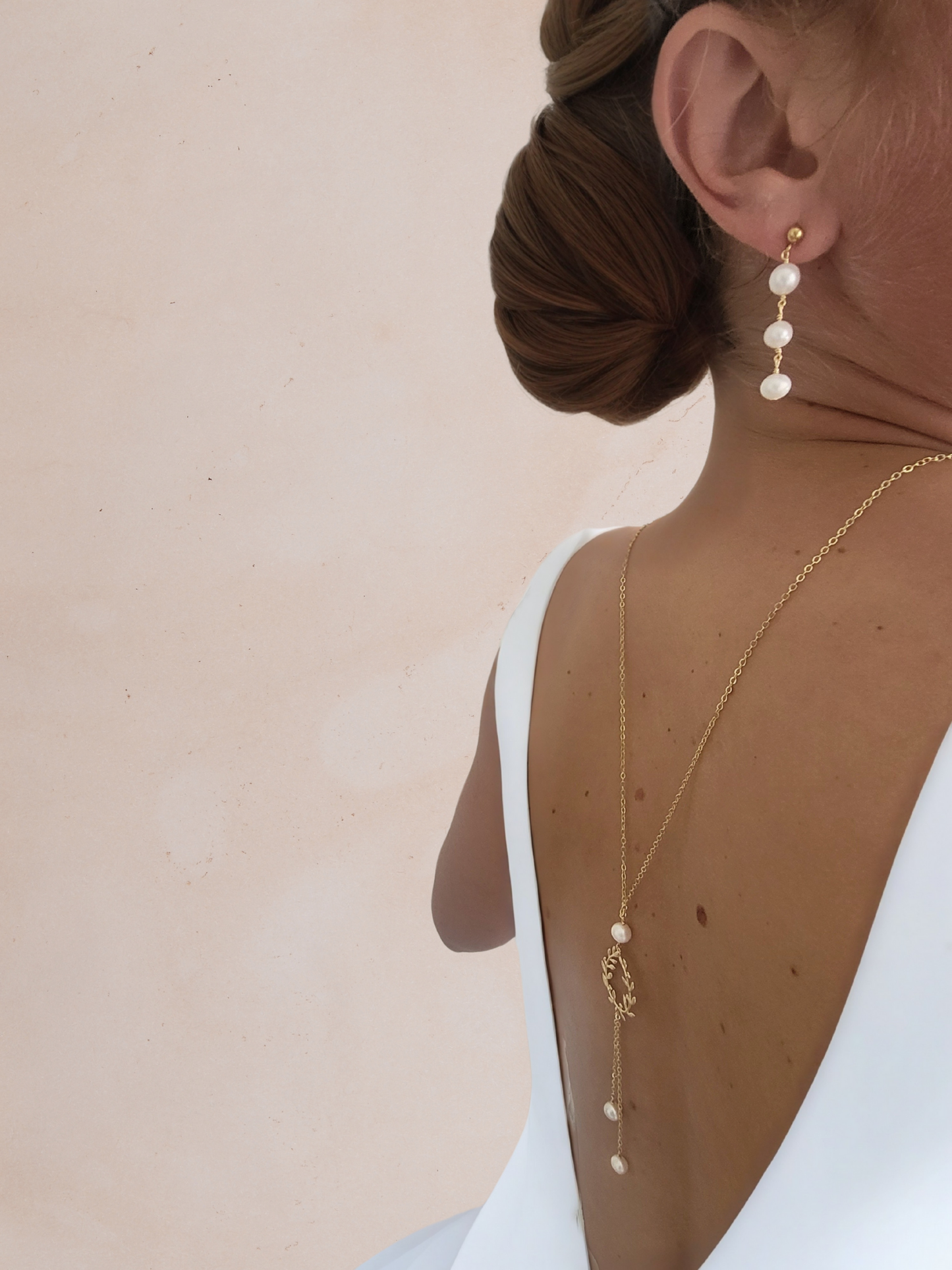 Boucles d'oreilles triple perles pendantes - LOUISE