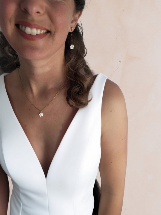 Parure de bijoux mariée fleur en nacre
