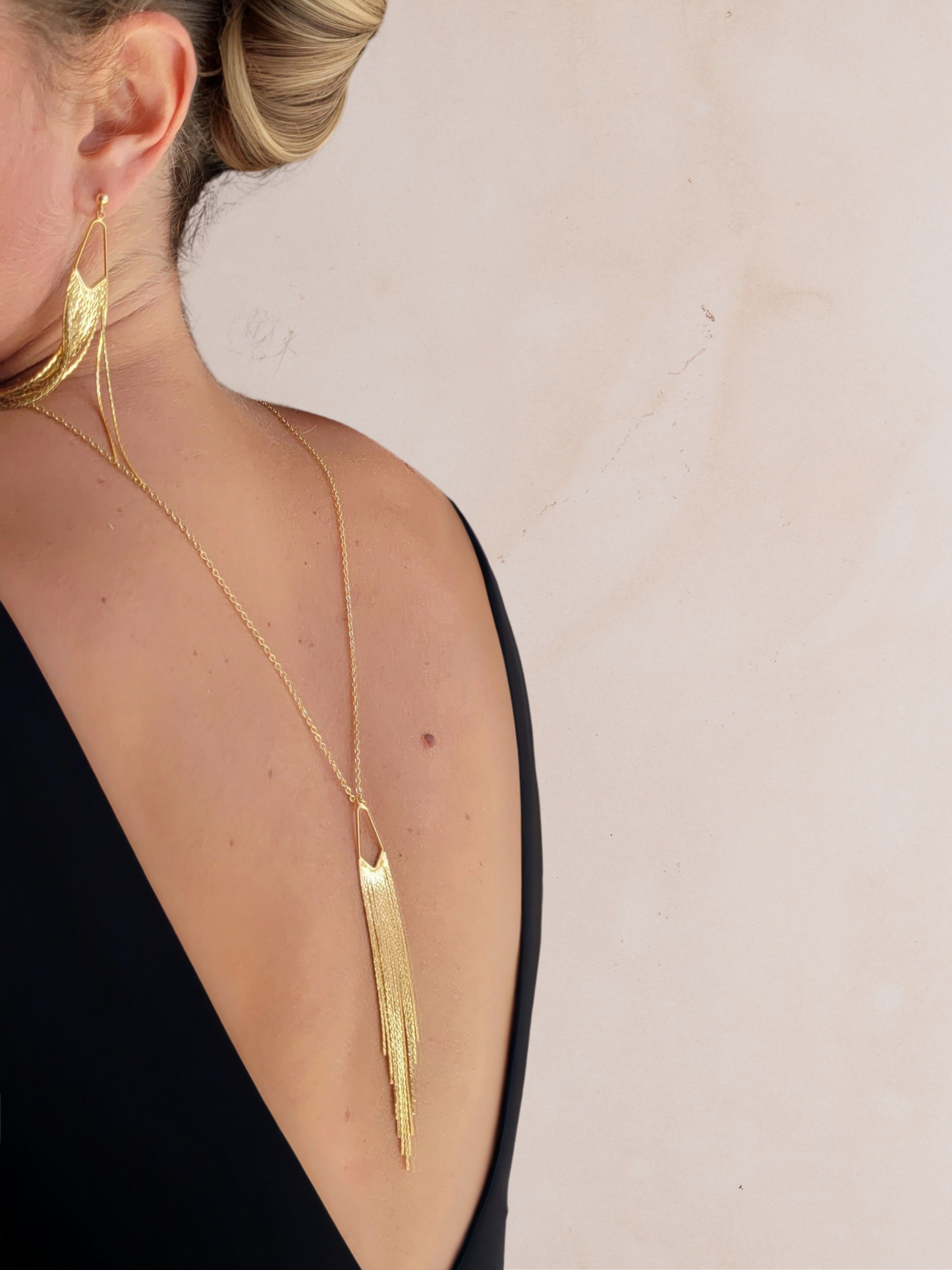parure bijoux dorés élégants et chic pour reveillon et fêtes