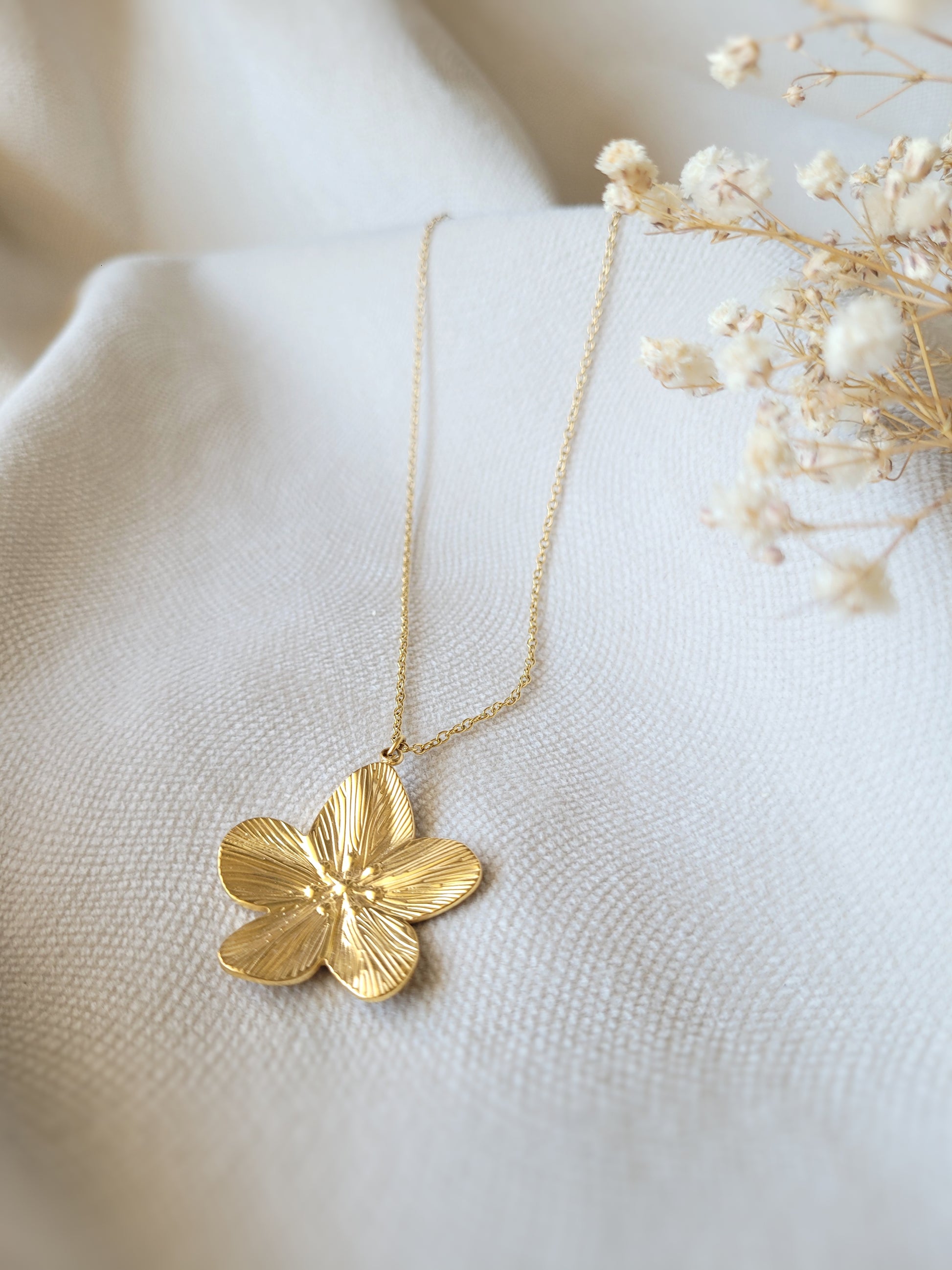 collier acier inoxydable tenue cérémonie
