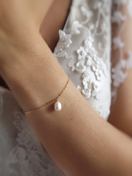 bracelet de mariée perles d'eau douce minimaliste