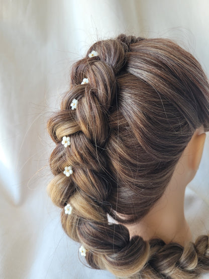 coiffure tresse mariée avec pics à cheveux