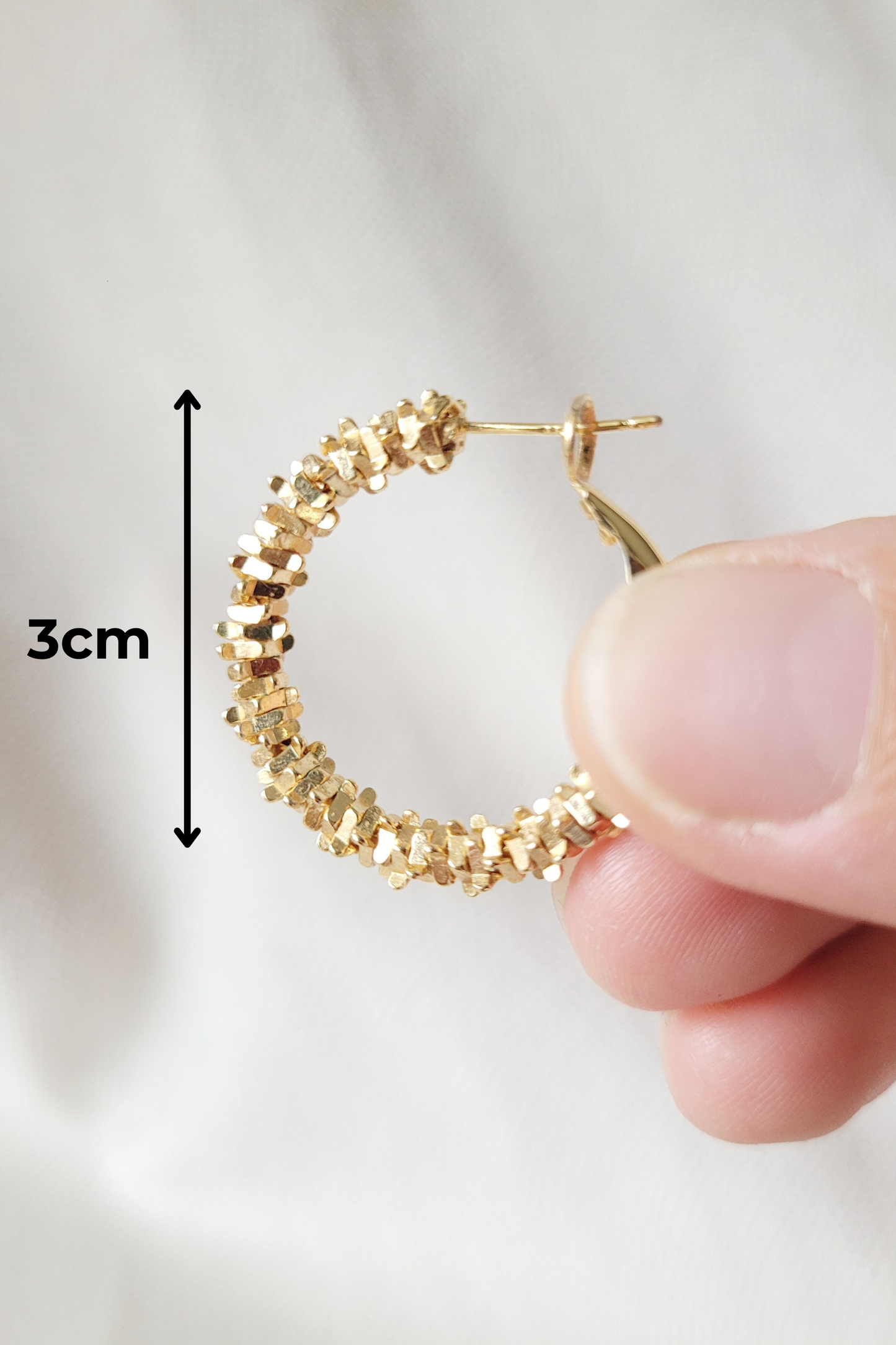 créoles perles dorées facettées 3cm de diamètre légères à porter