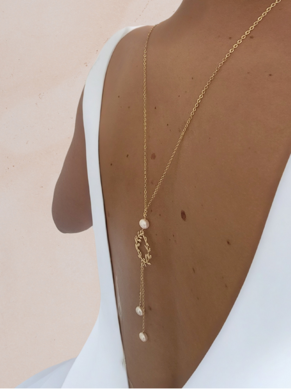 Collier de dos mariée bohème