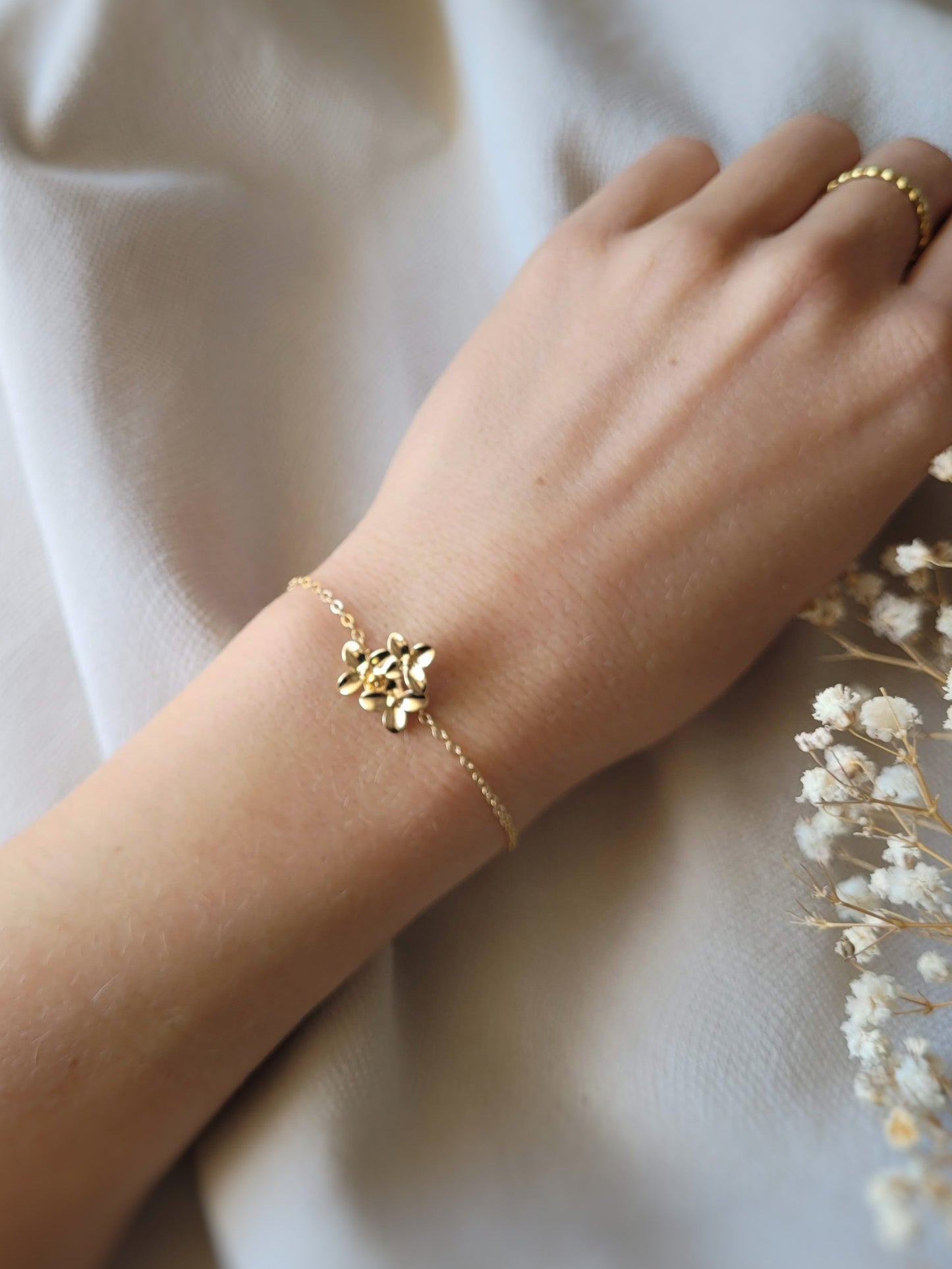 bracelet mariage fleurs dorées