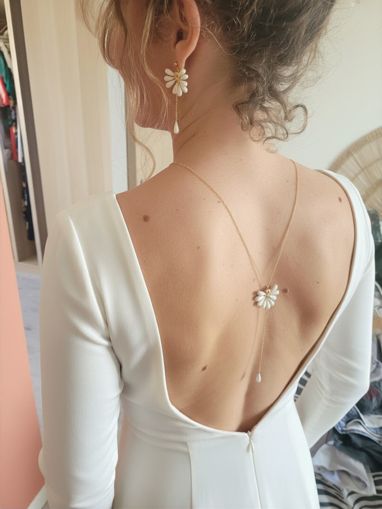Collier de dos eventail en porcelaine - CHARLOTTE