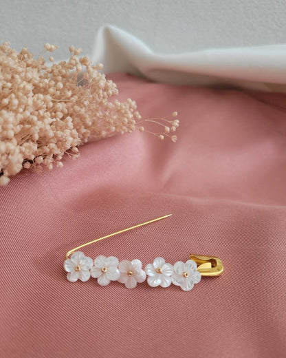 Attache-traîne de mariée avec fleurs en nacre - FLORA