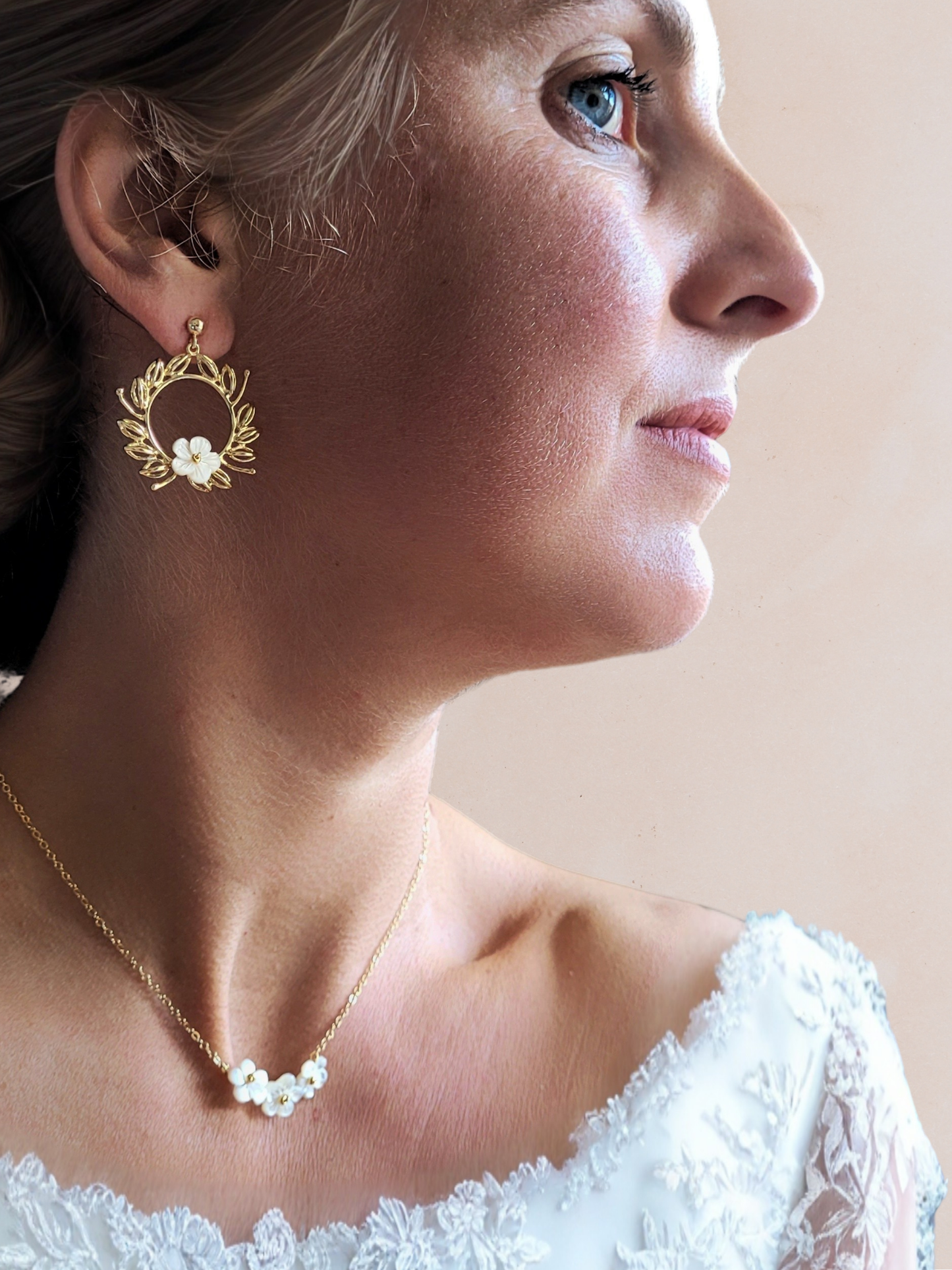 Boucles d'oreille courrone de feuilles et fleur - DIANE