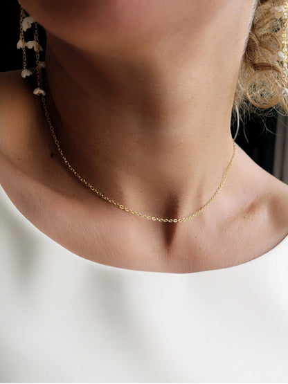 collier fin doré ras du cou mariée