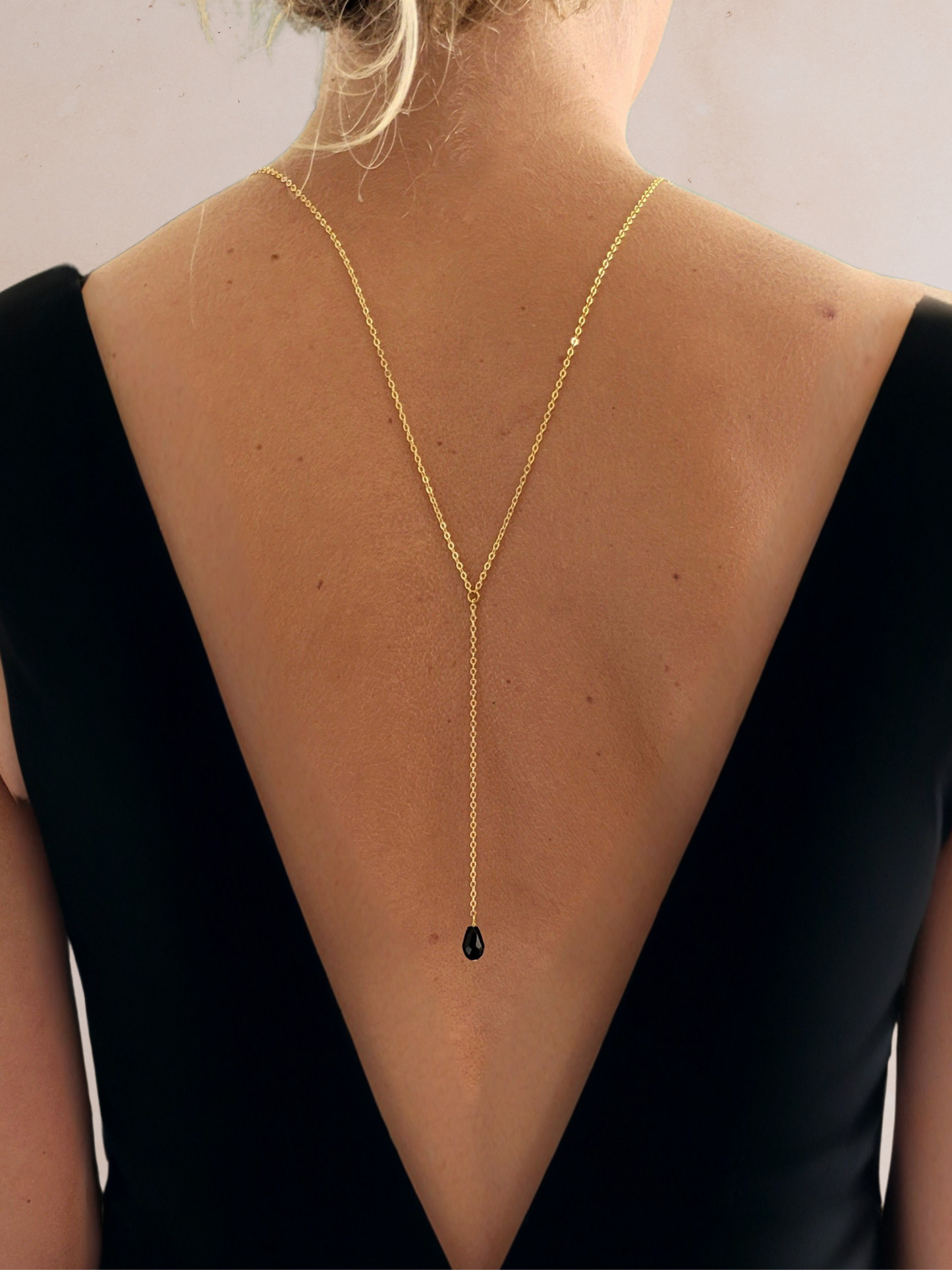 Collier lasso perle noire – Double port avant ou dos - OPIUM