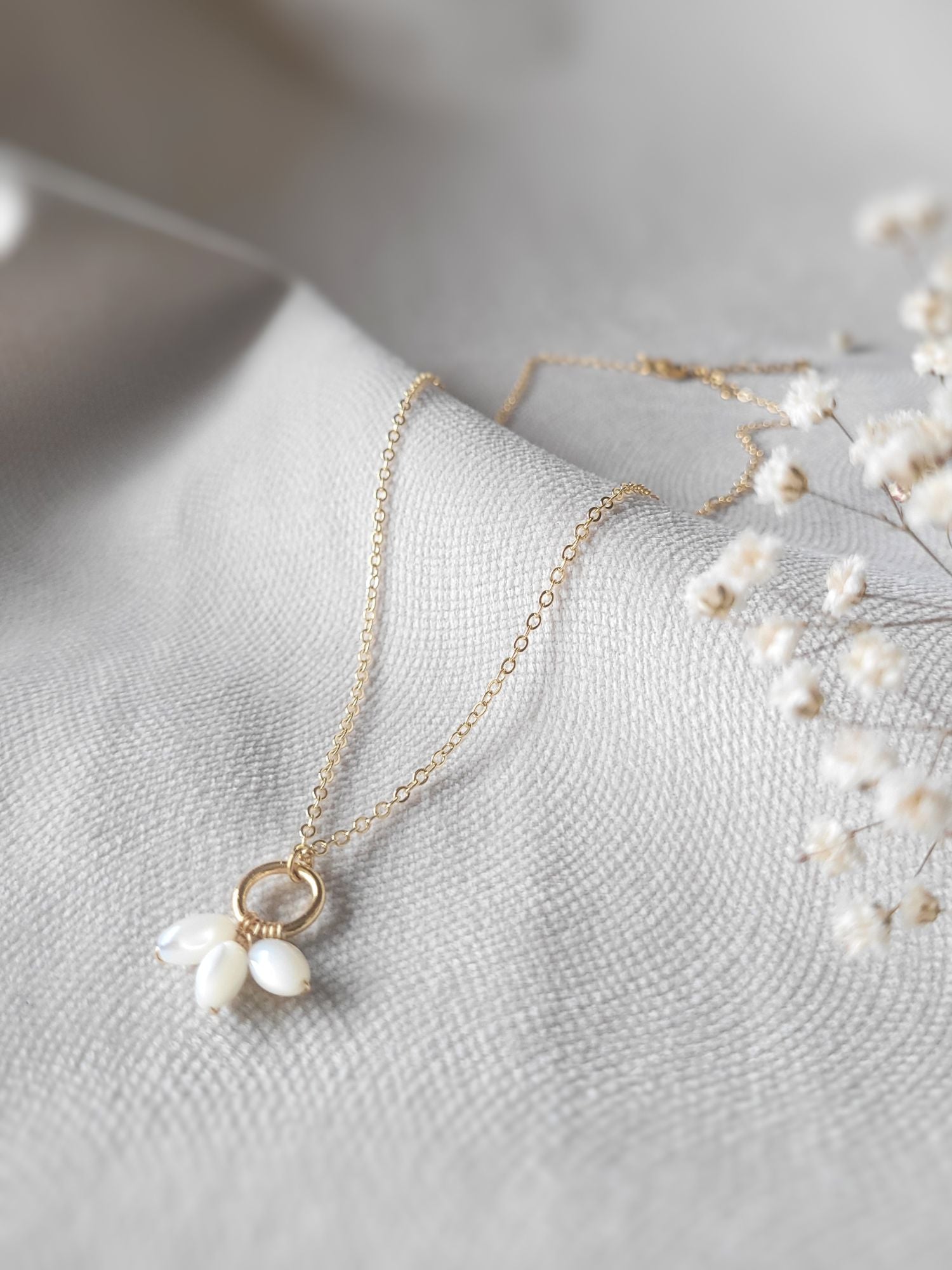 collier mariée perles blanches