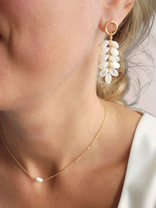 Boucles d'oreilles perles ivoires feuillage mariée
