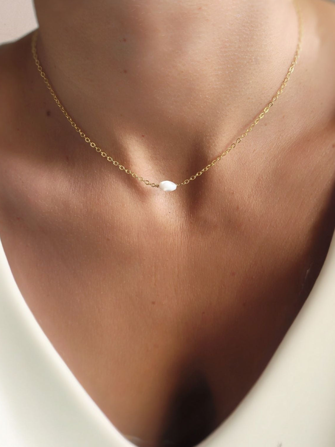 collier ras du cou de mariée avec perles ovale nacrée ivoire