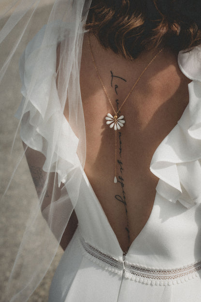 Collier de dos eventail en porcelaine - CHARLOTTE
