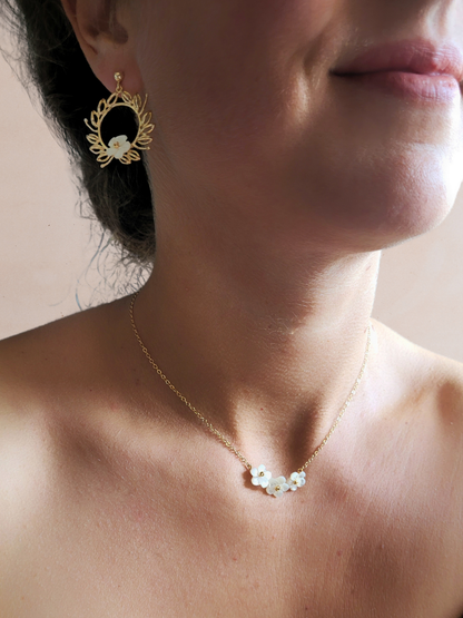 Boucles d'oreille courrone de feuilles et fleur - DIANE