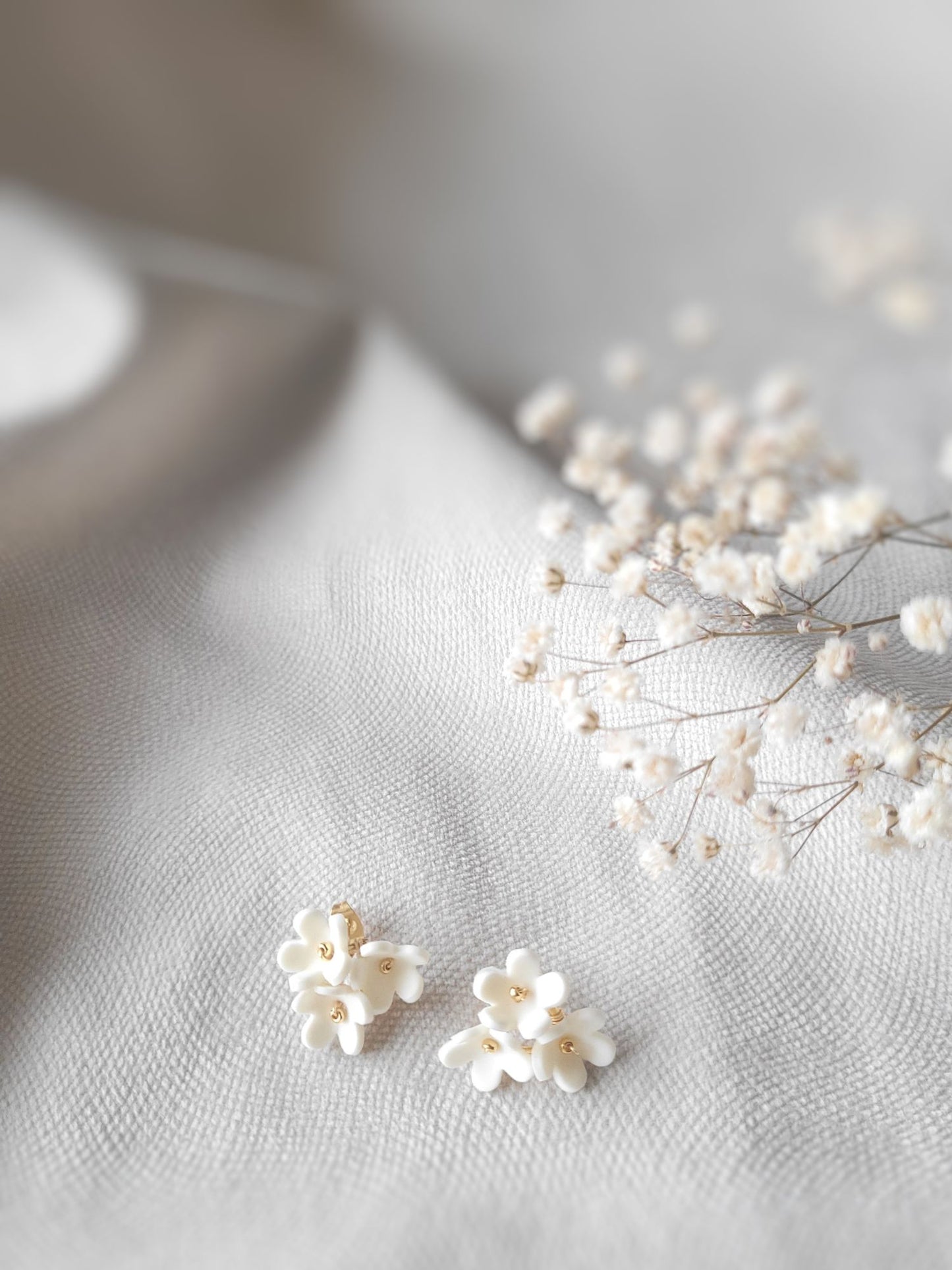 boucles d'oreilles trio de fleurs en céramique