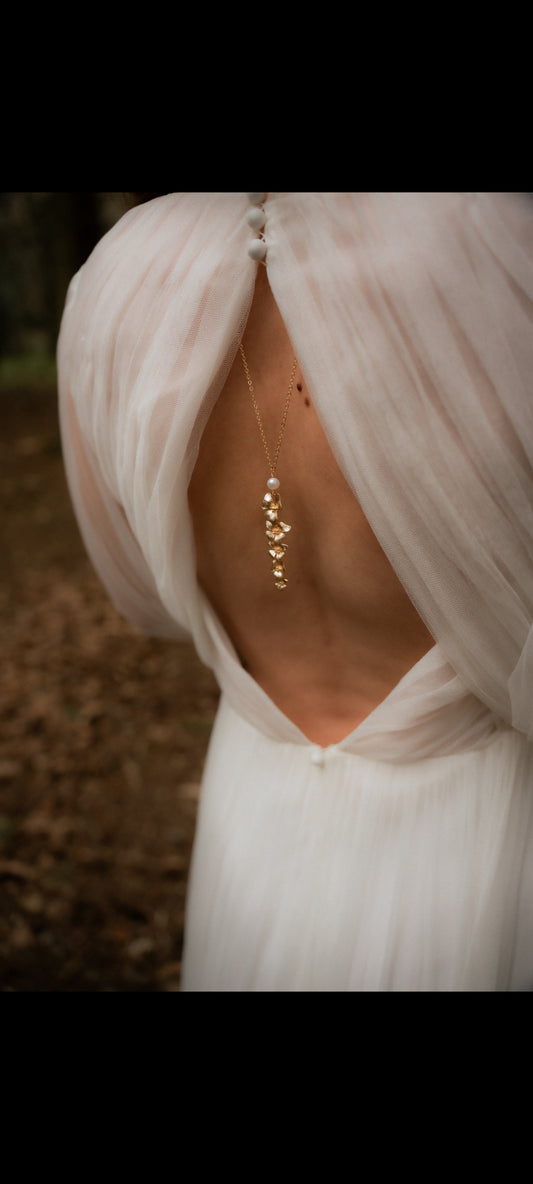 Collier de dos cascade de fleurs - VICTORIA