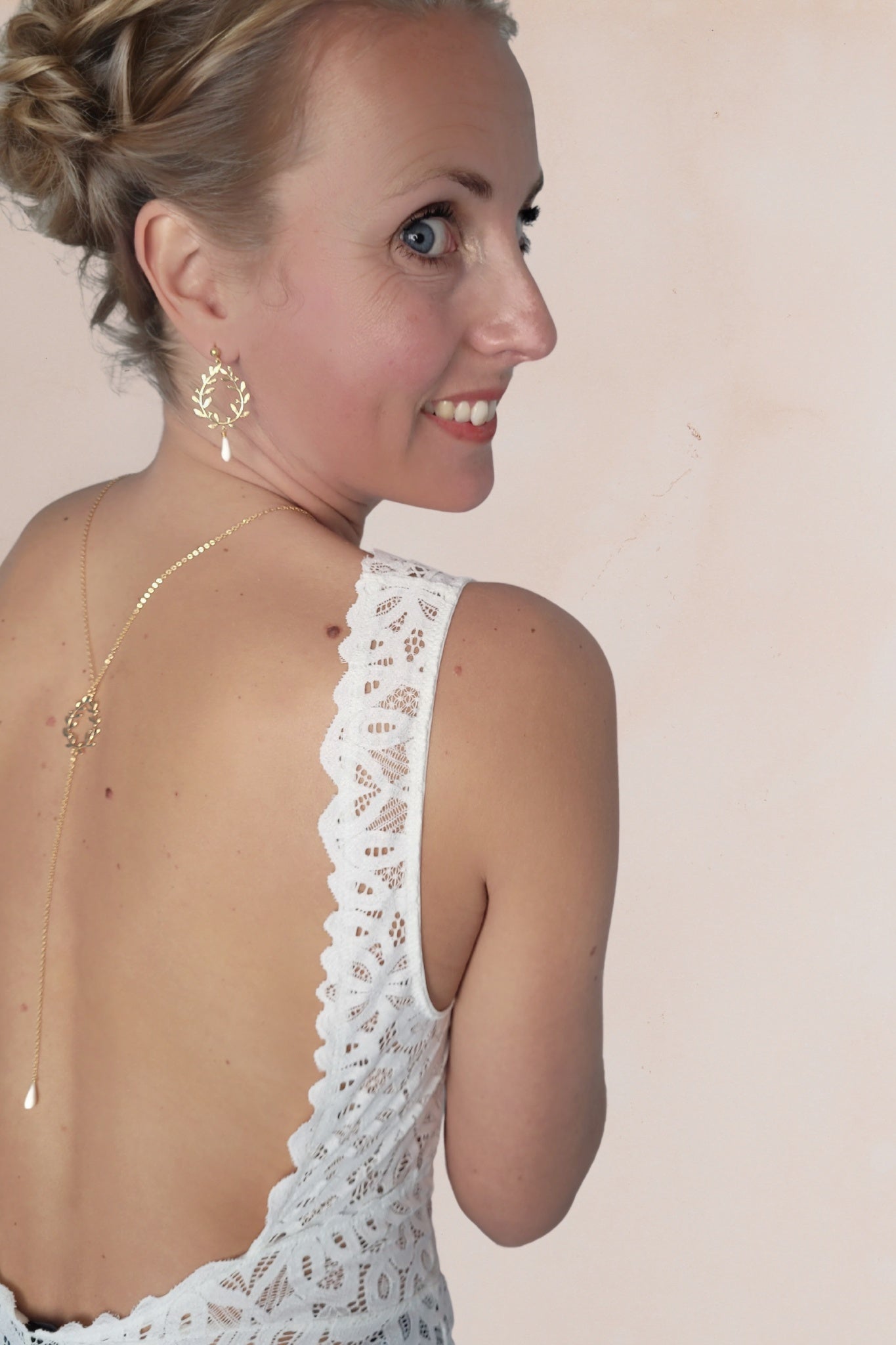Collier de dos porcelaine DAPHNEE