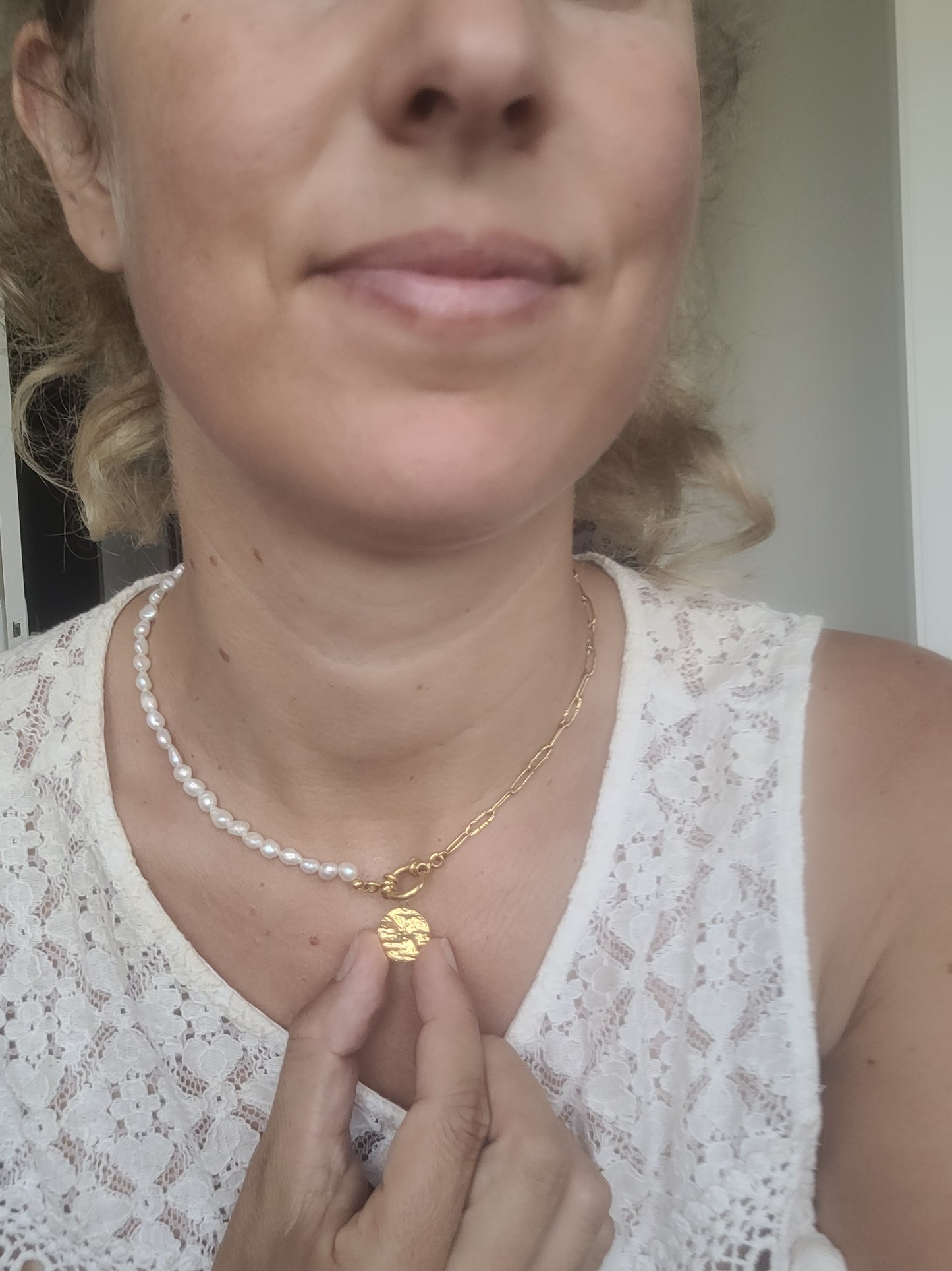 Collier perle d'eau douce et pendentif